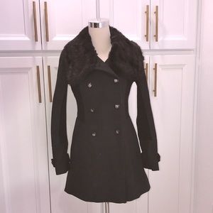 •Black Rivet• Pea Coat with fur collar